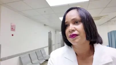 “Uno como madre, como esposa, como tía, te acongojabas con el dolor de cada familia”, dice encargada de enfermería del Darío Contreras tras tragedia del Jet Set