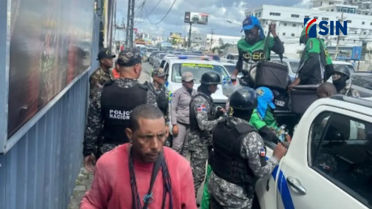 Alcaldia DN y Policía Nacional realizan operativo conjunto para garantizar orden en el Distrito Nacional