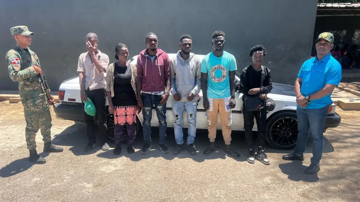 Arrestan hombre que transportaba haitianos e intentó sobornar militares