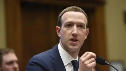 Mark Zuckerberg defiende Facebook en el primer día del juicio antimonopolio contra Meta