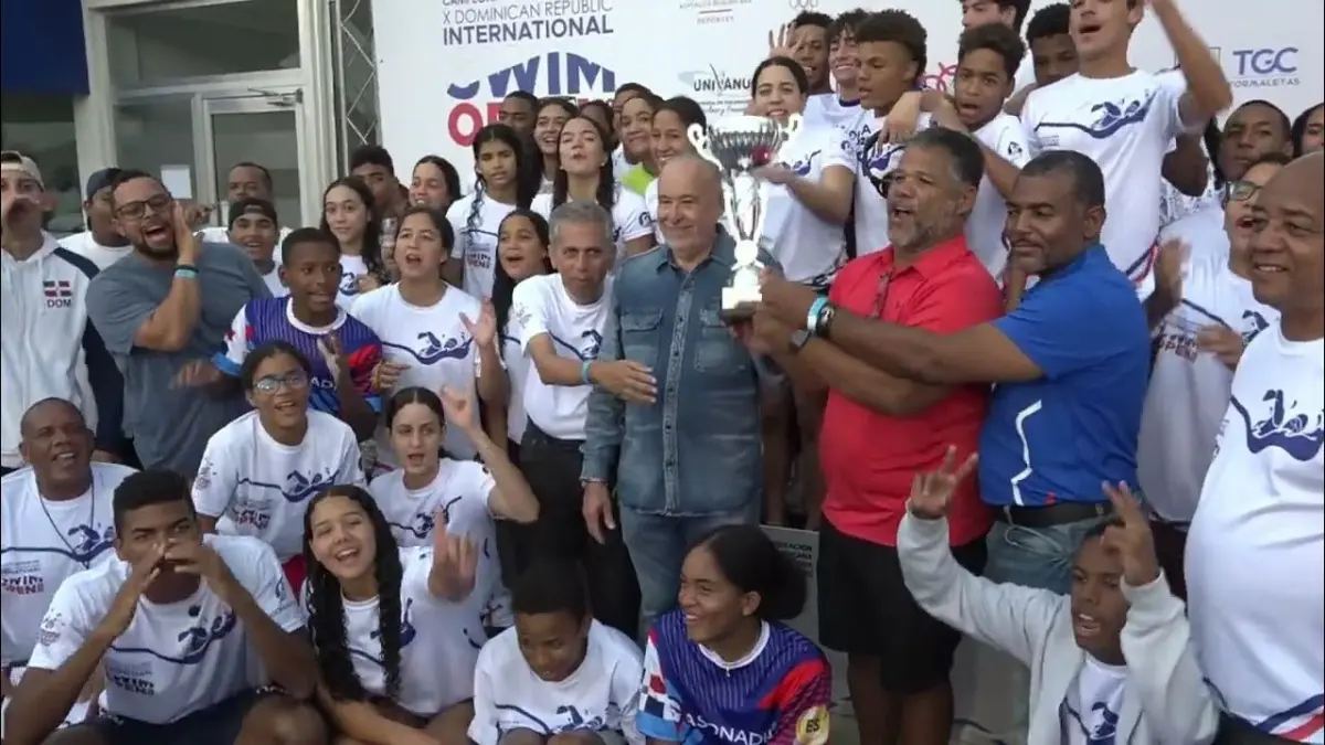Asonadina se corona campeón del X RD International Swim Open