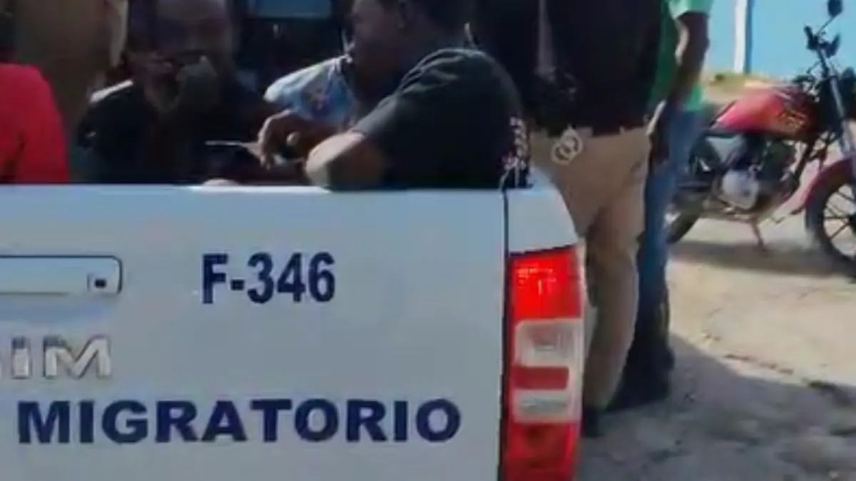 Ejército detiene a haitianos por traficar a un grupo de indocumentados en San Juan y Valverde