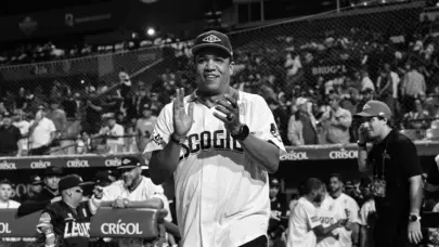 Escogido de luto por la muerte de Octavio Dotel