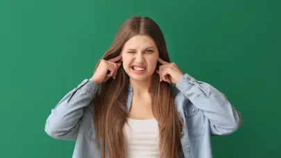 Sonidos fantasma: causas y opciones de tratamiento para el tinnitus
