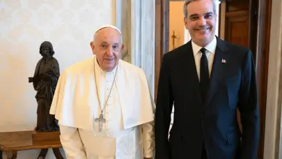 Presidente Luis Abinader lamenta fallecimiento del papa Francisco