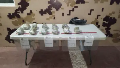 Decomisan 11 pacas de presumible marihuana en Pedernales