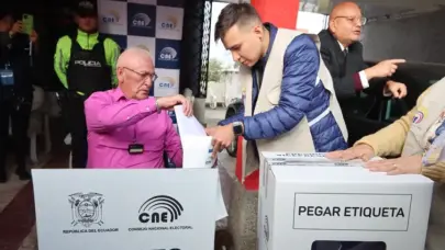 Notificadas 71 personas por fotografiar la papeleta de votación en Ecuador