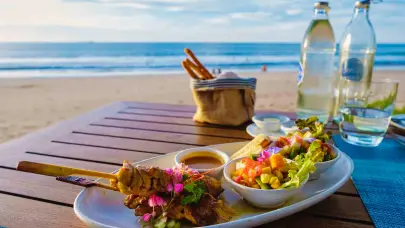 Gu&iacute;a de consejos para cuidar la salud y la alimentaci&oacute;n en vacaciones