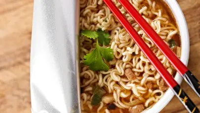 Estados Unidos emitió alerta sanitaria por sopas y platos preparados contaminados con madera