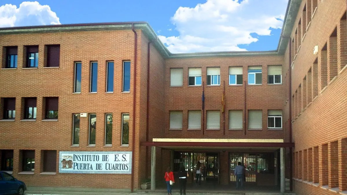 Exalumno agrede a un profesor varias veces en la cabeza con una llave inglesa