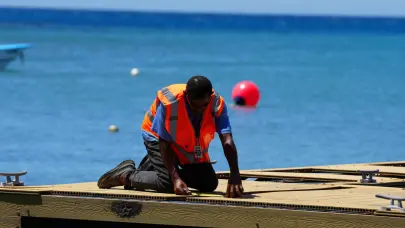 APORDOM inicia trabajos de mantenimiento del muelle turístico y pesquero de Palenque