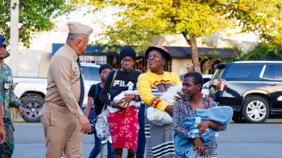 Lee Ballester supervisa repatriaci&oacute;n parturientas haitianas para garantizar la aplicaci&oacute;n de normas y el trato humano