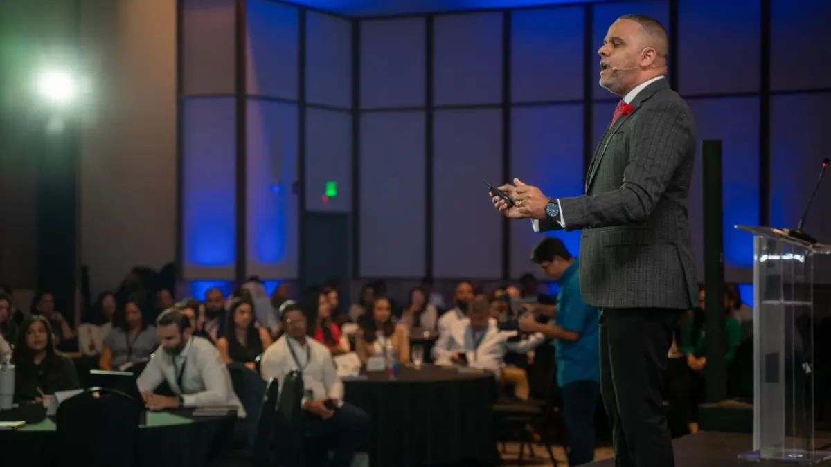 La tecnología es una aliada vital para la prevención de lavado de activos, sostiene experto bancario