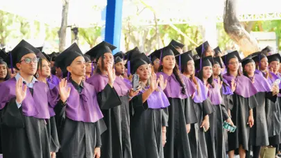 UASD conmemora Revolución de Abril invistiendo 2,507 profesionales de grado y postgrado
