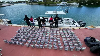 DNCD incauta 993 paquetes presumiblemente cocaína y arresta tres hombres en La Altagracia