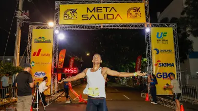 Éxito total en la 5K Night Run 2025 dirigida por Andrés Reyes