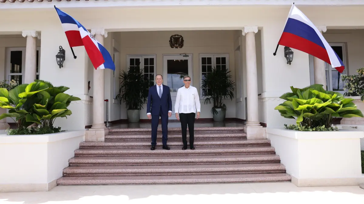 Canciller ruso Sergey Lavrov llega al MIREX para reunión con Roberto Álvarez