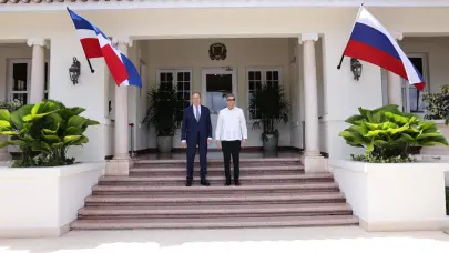 Canciller ruso Sergey Lavrov llega al MIREX para reunión con Roberto Álvarez