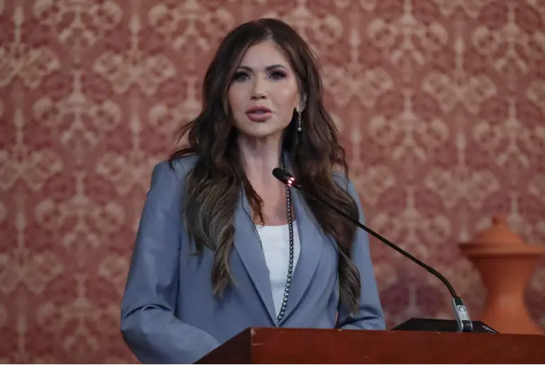 Colombia rechaza por incorrectas declaraciones de Noem sobre Petro y el Tren de Aragua