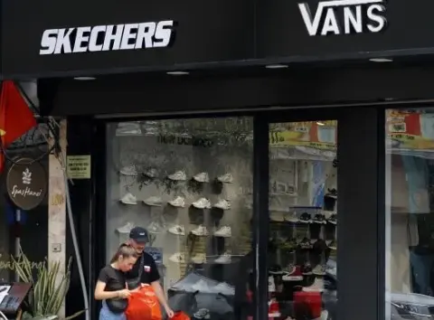 El gigante del calzado Skechers será adquirido por la firma de capital privado 3G