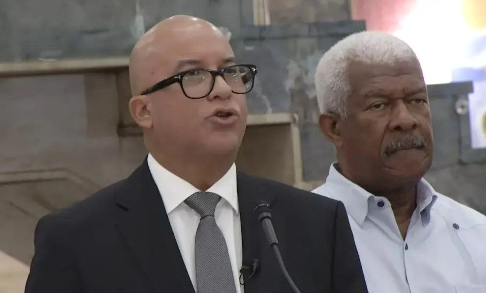 Reunión histórica: acuerdan aplicar la ley migratoria con firmeza y con respeto a los derechos humanos