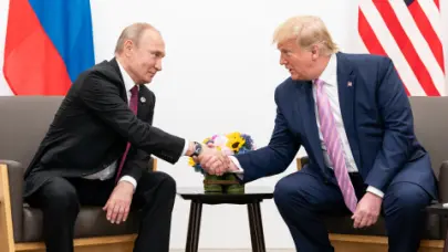 Trump llamar&aacute; el lunes a Putin y a Zelenski para negociar el fin de la guerra