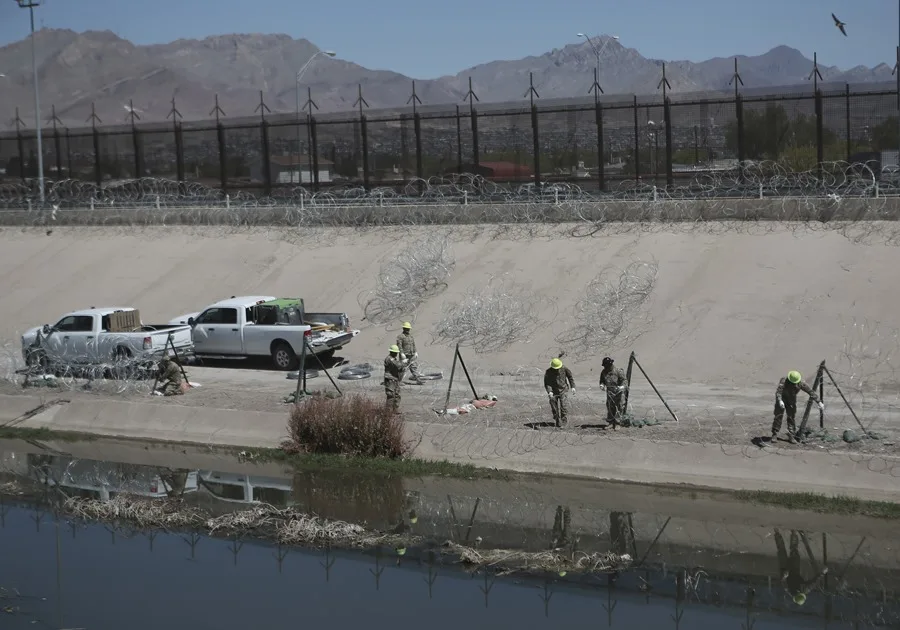 Los arrestos de migrantes en la frontera sur de EE.UU. repuntan un 16,7 % mensual en abril