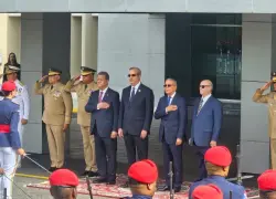 Abinader se reúne con expresidentes en el Ministerio de Defensa