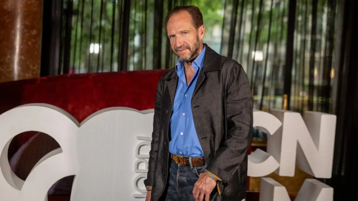Ralph Fiennes, actor en Cónclave: Tengo curiosidad por saber a quién elegirán como papa