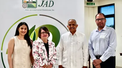 La JAD y Holland House Caribbean firman acuerdo para impulsar la innovación agropecuaria.