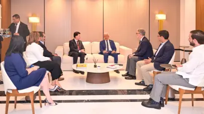 AIRD visita al presidente del Senado; destaca importancia del marco legislativo para el fortalecimiento industria