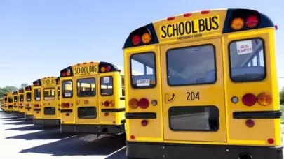 Conductores de autobuses argentinos realizan huelga en reclamo por mejoras salariales