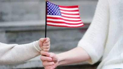 La orden de Trump contra la ciudadanía por nacimiento afectaría a 255,000 bebés al año