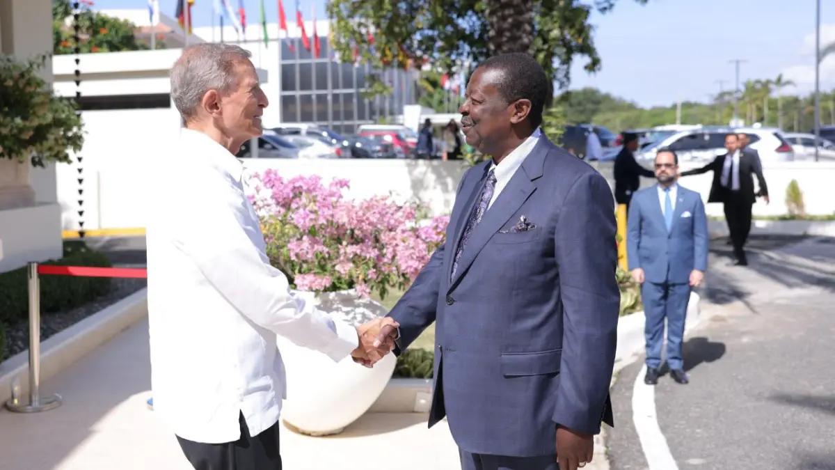 En medio crisis haitiana canciller de Kenia se reúne con Roberto Álvarez