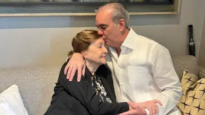 Abinader felicita a las madres dominicanas en su día