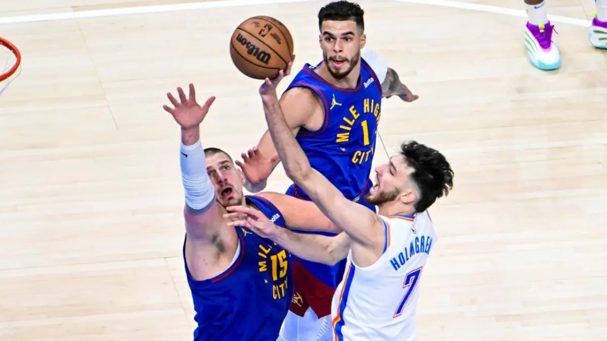 Oklahoma sufre a un Jokic magistral pero deja a Denver sin margen de error
