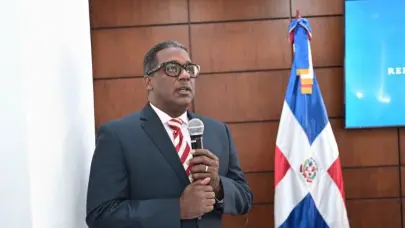 Agustín Burgos juramentado director ejecutivo del IDOPPRIL