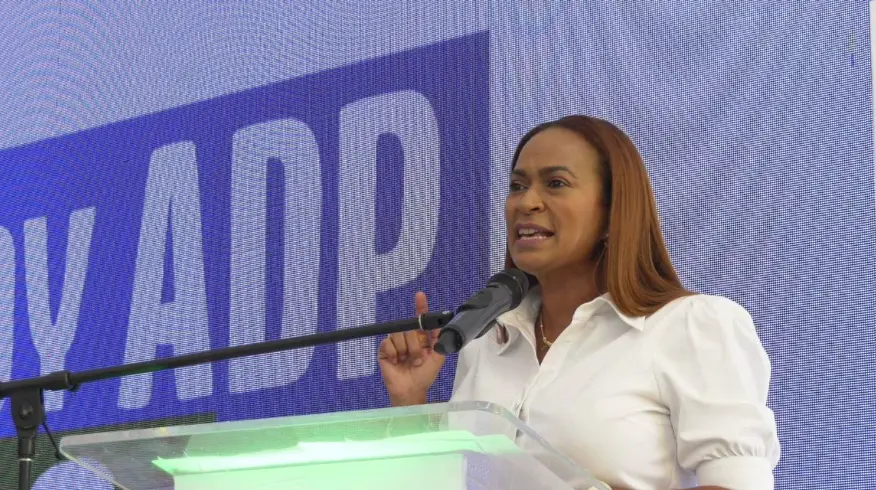 Fuerza Magisterial exige al Gobierno nombrar docentes aprobados antes de convocar nuevo concurso