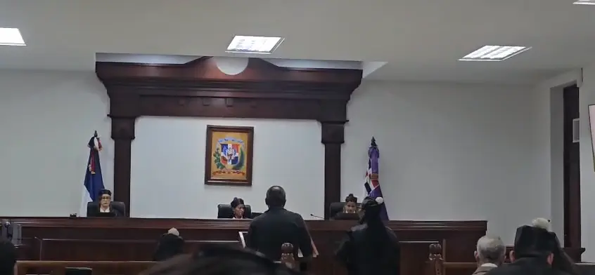 Contador de Alexis Medina se declara inocente en juicio por supuesto desvío de fondos millonarios