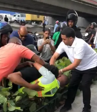 DIGESETT investiga incidente entre ciudadano y agente de la institución ocurrido en la avenida John F. Kennedy