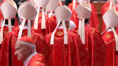 Los cardenales urgen a un alto el fuego en Ucrania y Oriente Medio antes del cónclave