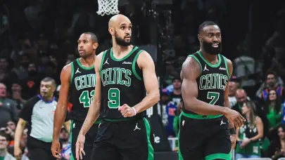 White anota 34 puntos para ayudar a los Celtics a evitar la eliminación y vencer a los Knicks