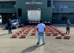Hombre detenido por contrabando de 368 mil cigarrillos en Valverde