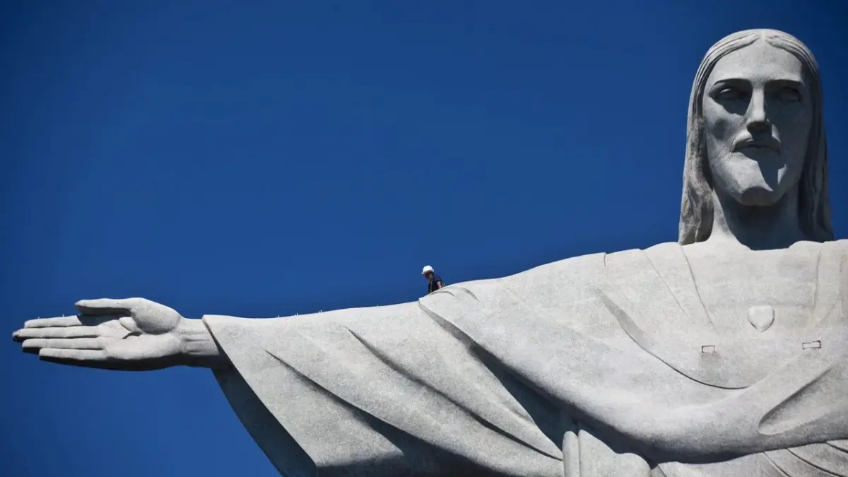 El Cristo Redentor de Río se une al júbilo por la elección del papa León XIV