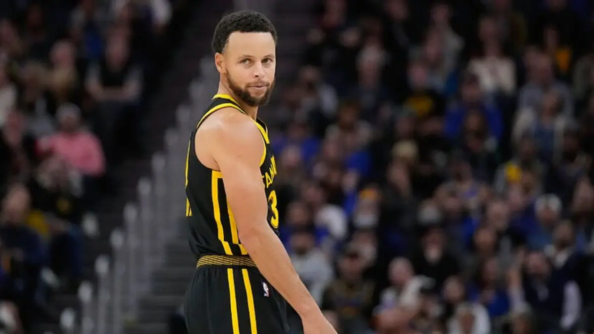 Curry se lesiona pero los Warriors conquistan Minnesota