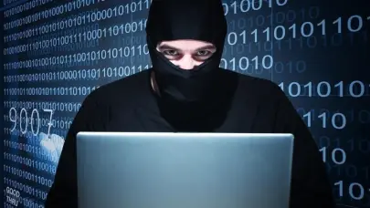 Policía Cibernética apresó en Santiago a estafador electrónico buscado desde 2023