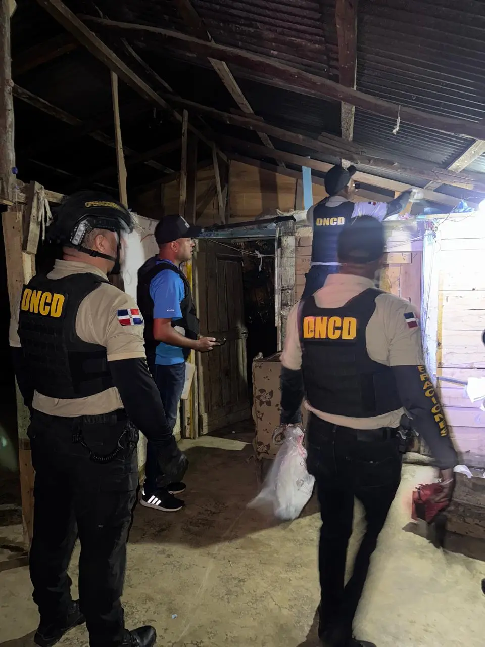 DNCD ocupa 597,130 gramos, arrestan 2,950 y sacan de las calles 27 armas de fuego