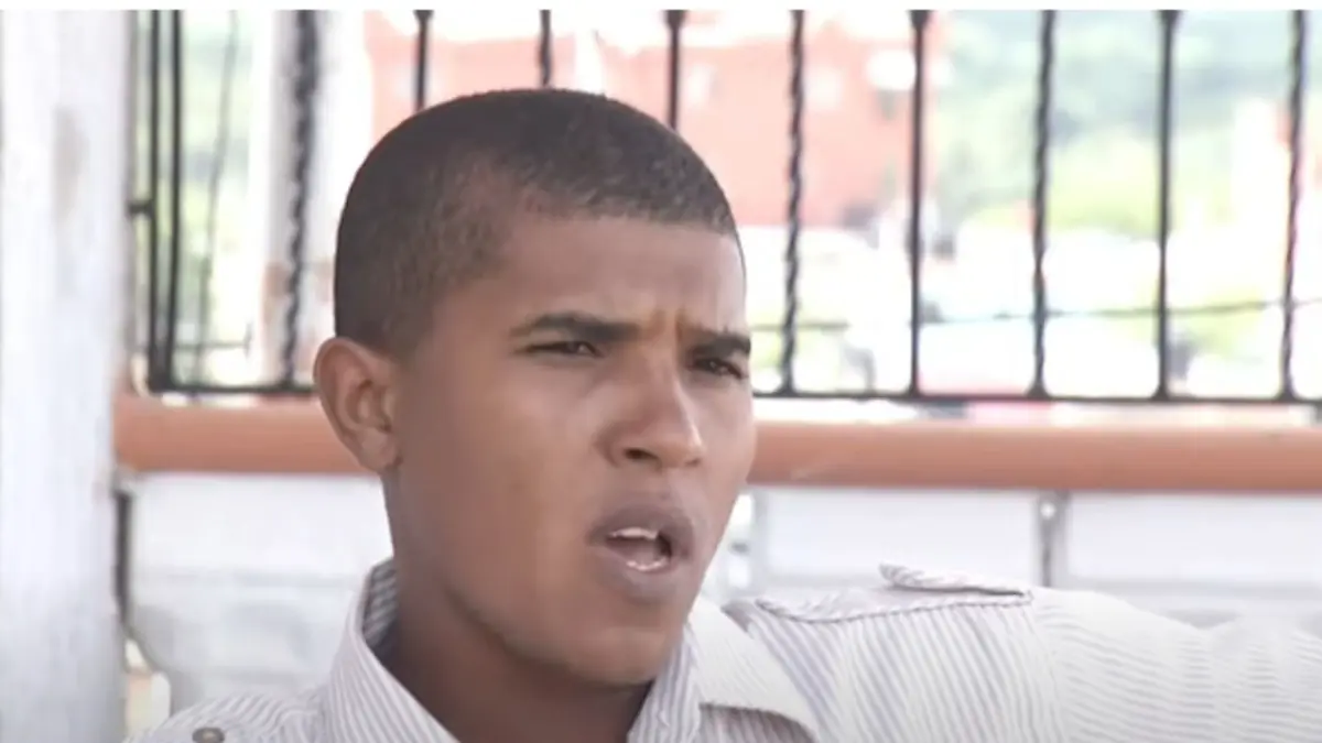 Tras reportaje de Noticias SIN joven recibe cédula de identidad