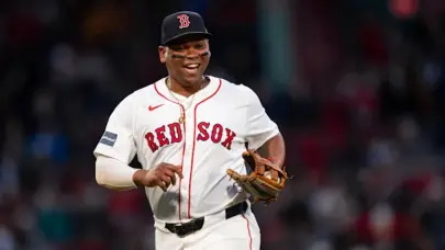 Rafael Devers y Carlos Narv&aacute;ez lideran a los Medias Rojas en triunfo sobre los Mets