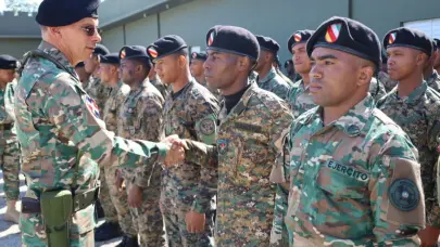 Ej&eacute;rcito supervisa soldados que fueron enviados para fortalecer seguridad en la zona fronteriza